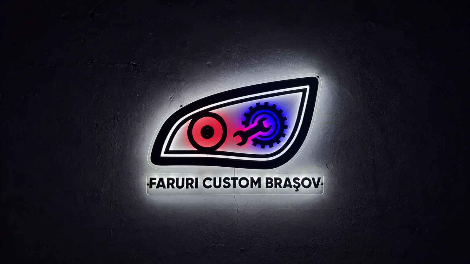 Despre noi - Faruri Custom Brașov