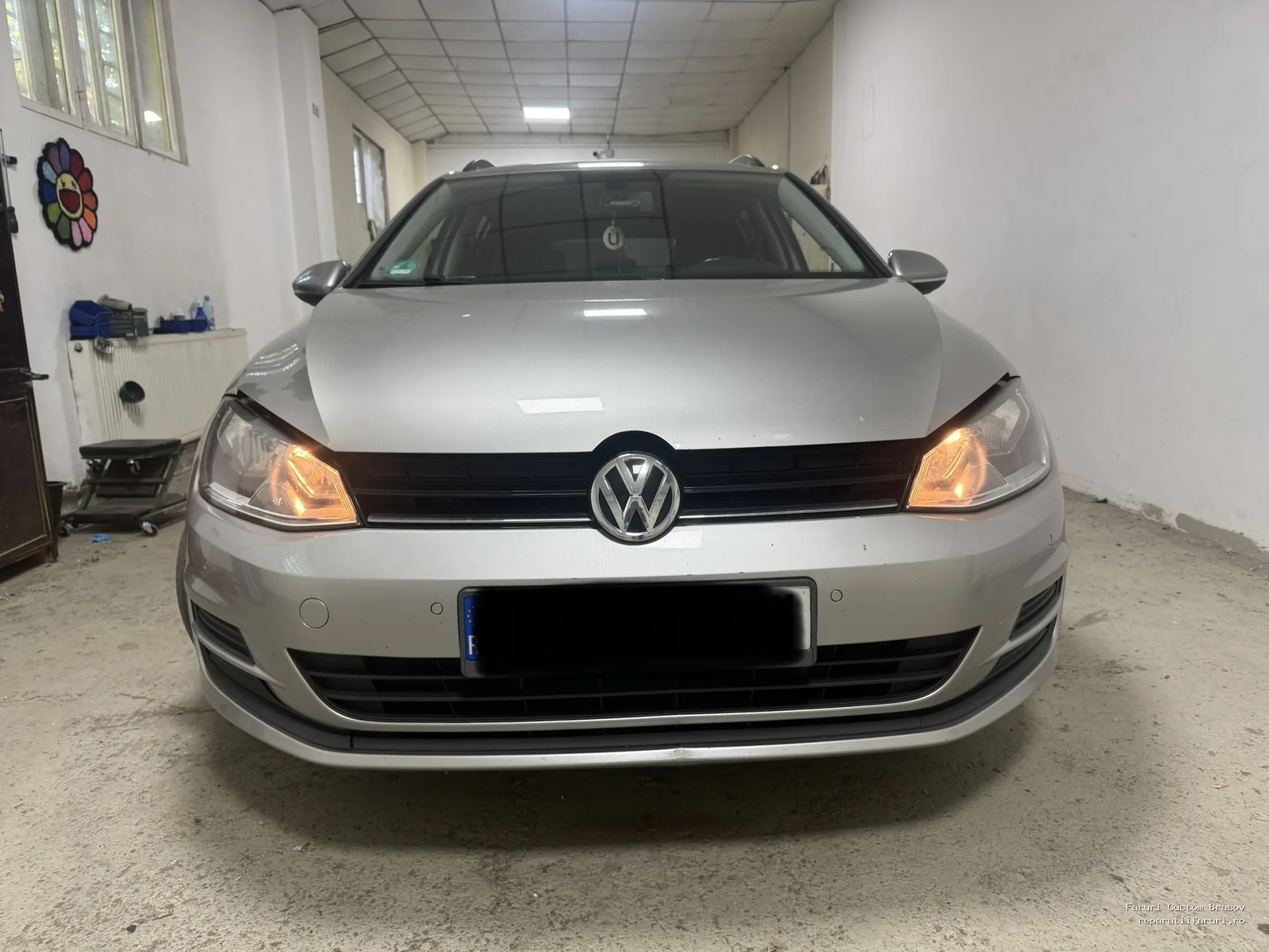 Faruri Custom cu lupa si lumina de zi Volkswagen Golf VII - Faruri Custom Brașov