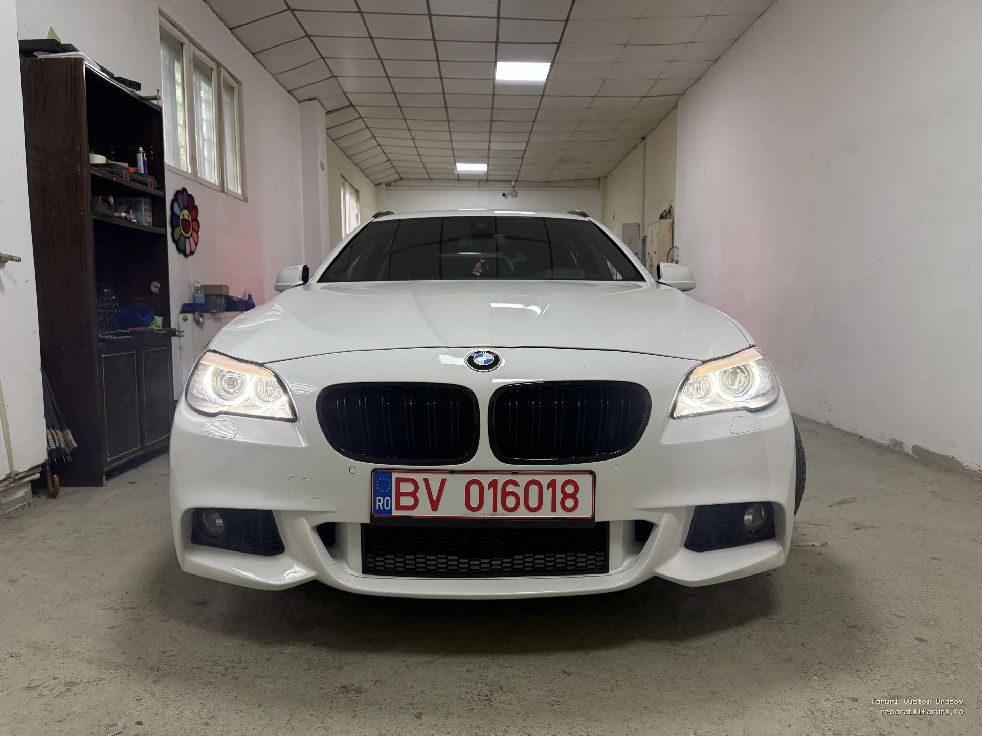 Conversie faruri de UK BMW F10 - Faruri Custom Brașov Conversie faruri de UK BMW F10 - Faruri Custom Brașov