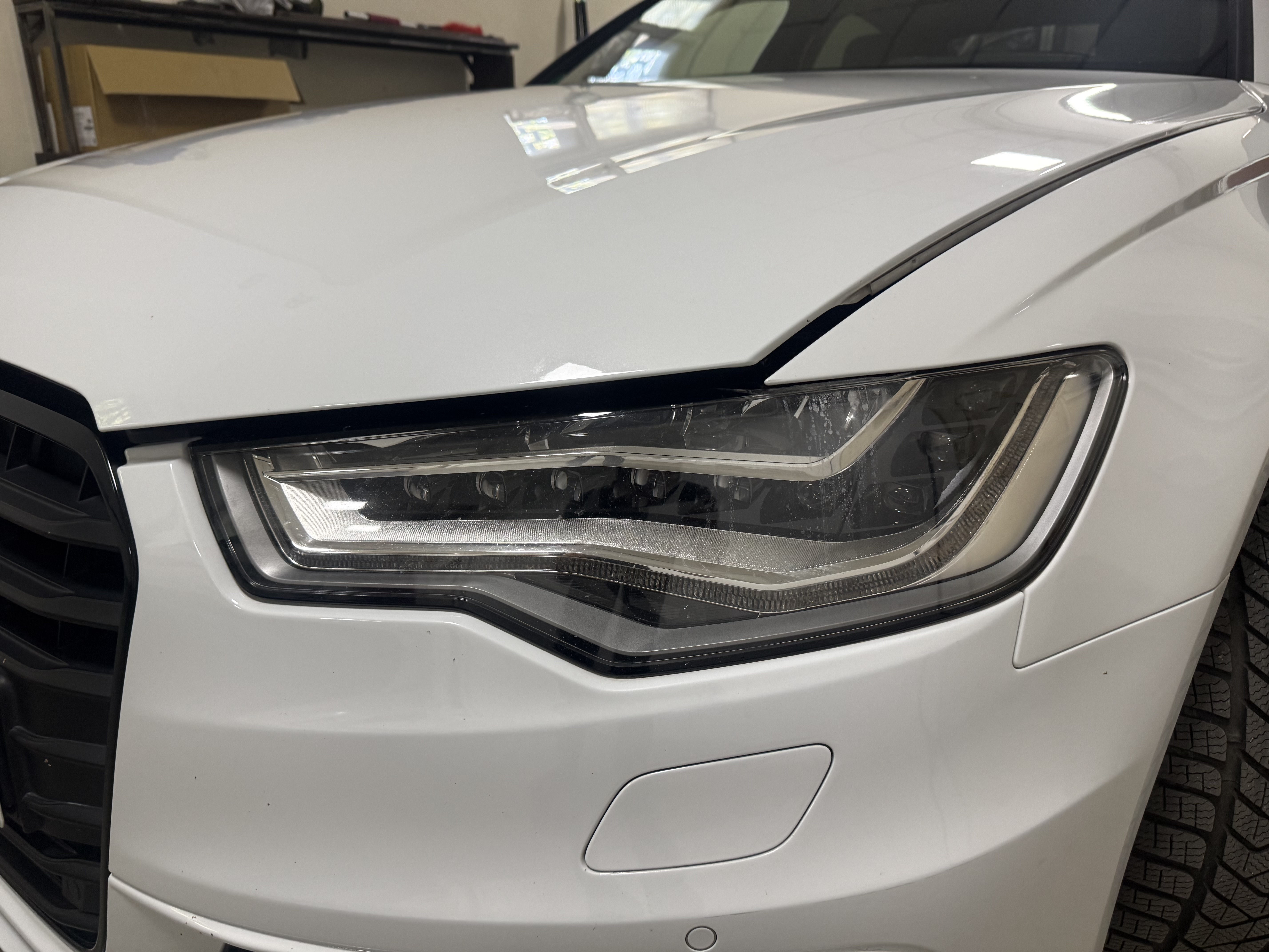 Sticle noi si vopsire interior Audi A6 C7 - Faruri Custom Brașov